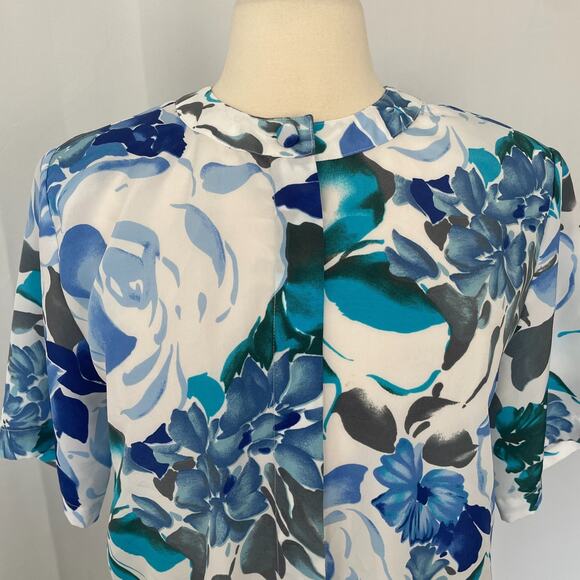 Vintage Blouse Top Size 12 Blue White Floral Short Sleeve Button Casual Office - Picture 2 of 12